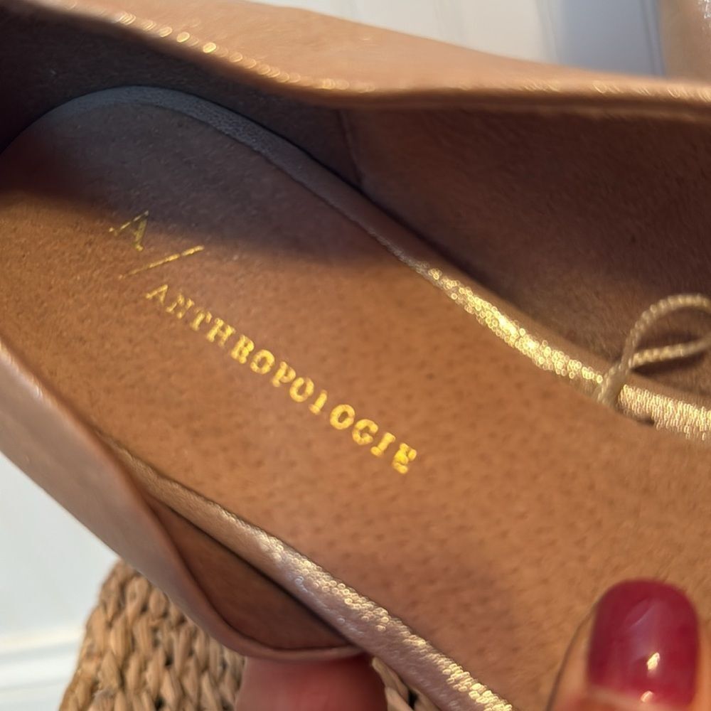 Anthropologie Open Toe Flats Metallic Beige Leather Shoes - Size: 8 - Picture 11 of 13